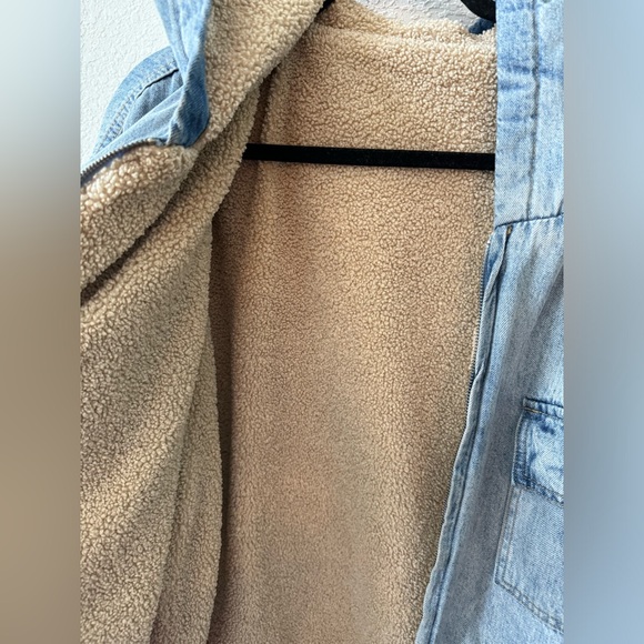 Good American sherpa jean jacket size 3/4 - Picture 4 of 6